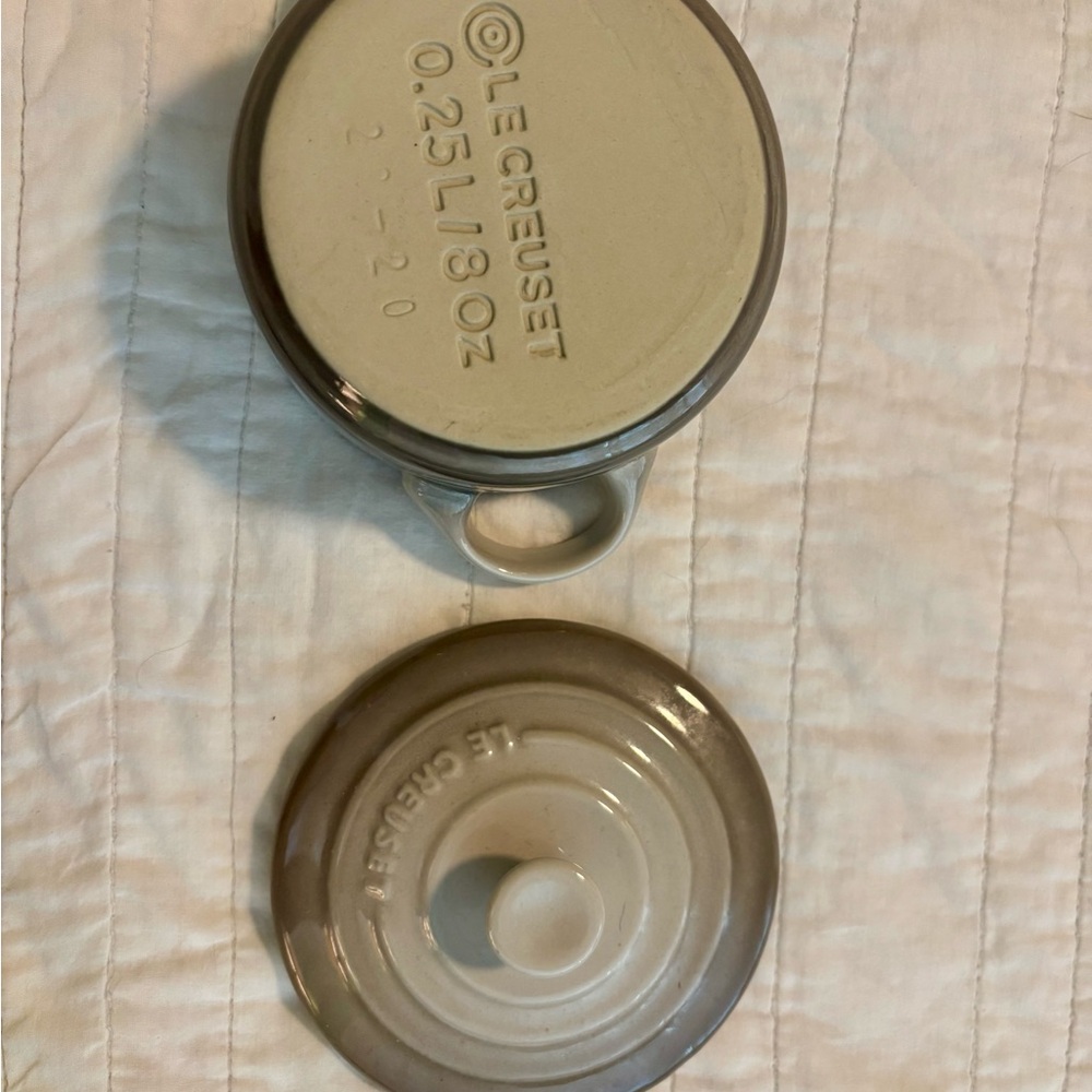 Le Creuset Nutmeg Mini Cocotte 8oz - Picture 2 of 8
